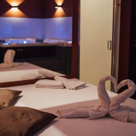 Wellness Relax - Luxusni Hotel Prague Ngoại thất bức ảnh
