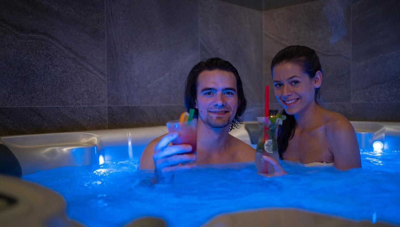 Wellness Relax - Luxusni Hotel Prague Ngoại thất bức ảnh