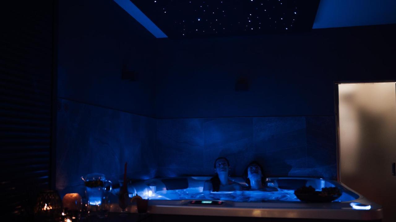 Wellness Relax - Luxusni Hotel Prague Ngoại thất bức ảnh