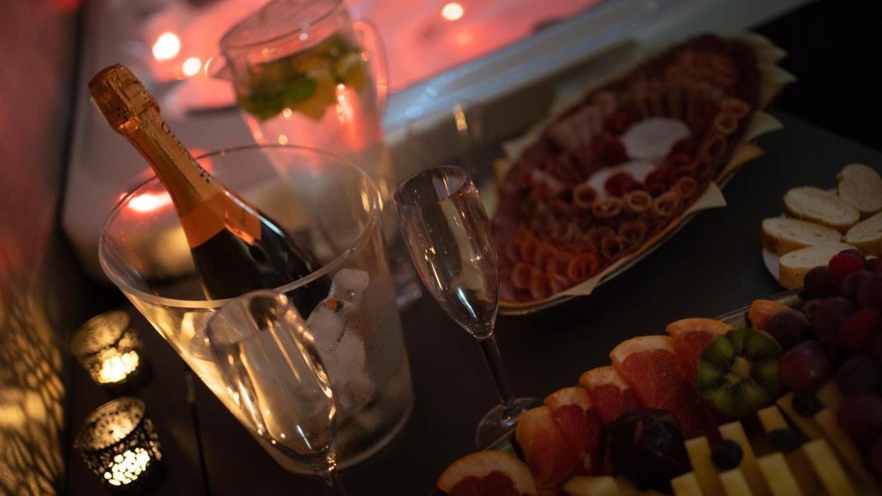 Wellness Relax - Luxusni Hotel Prague Ngoại thất bức ảnh
